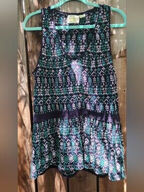 ✨️Maeve Anthropologie Embroidered Floral Peplum Tunic Top🌿✨️